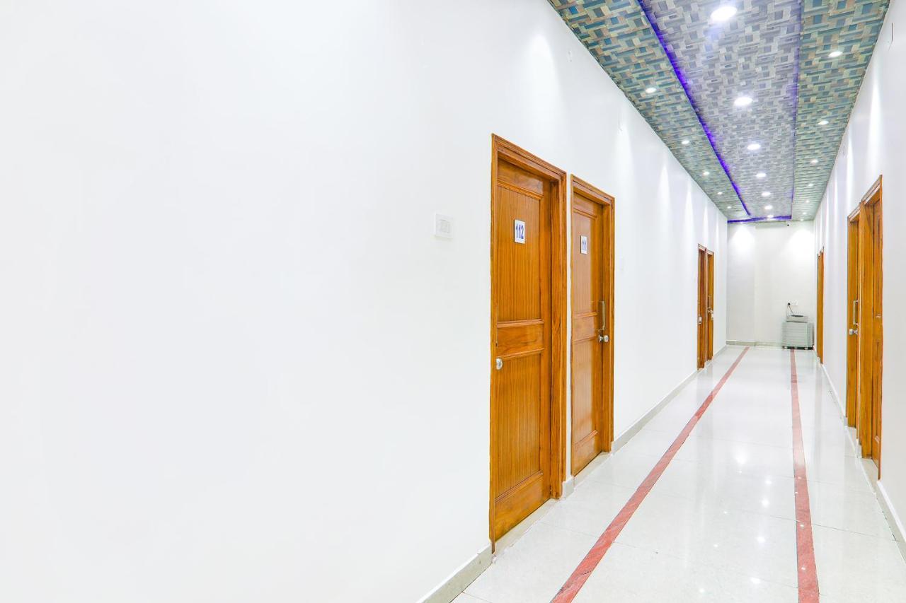 Capital O 64299 Hotel Suncity Juhi Bari Ngoại thất bức ảnh